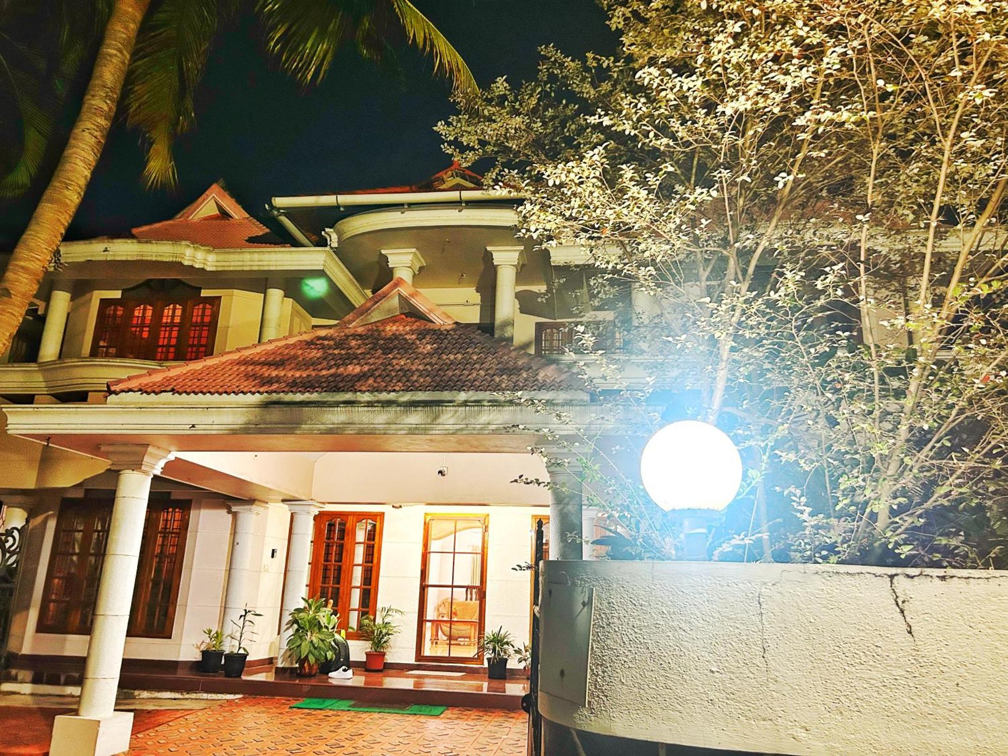 La Casa Trivandrum 4 Bhk Ac Luxury Villa At City Centre, Just 6 Kms To Airport Thiruvananthapuram Екстер'єр фото