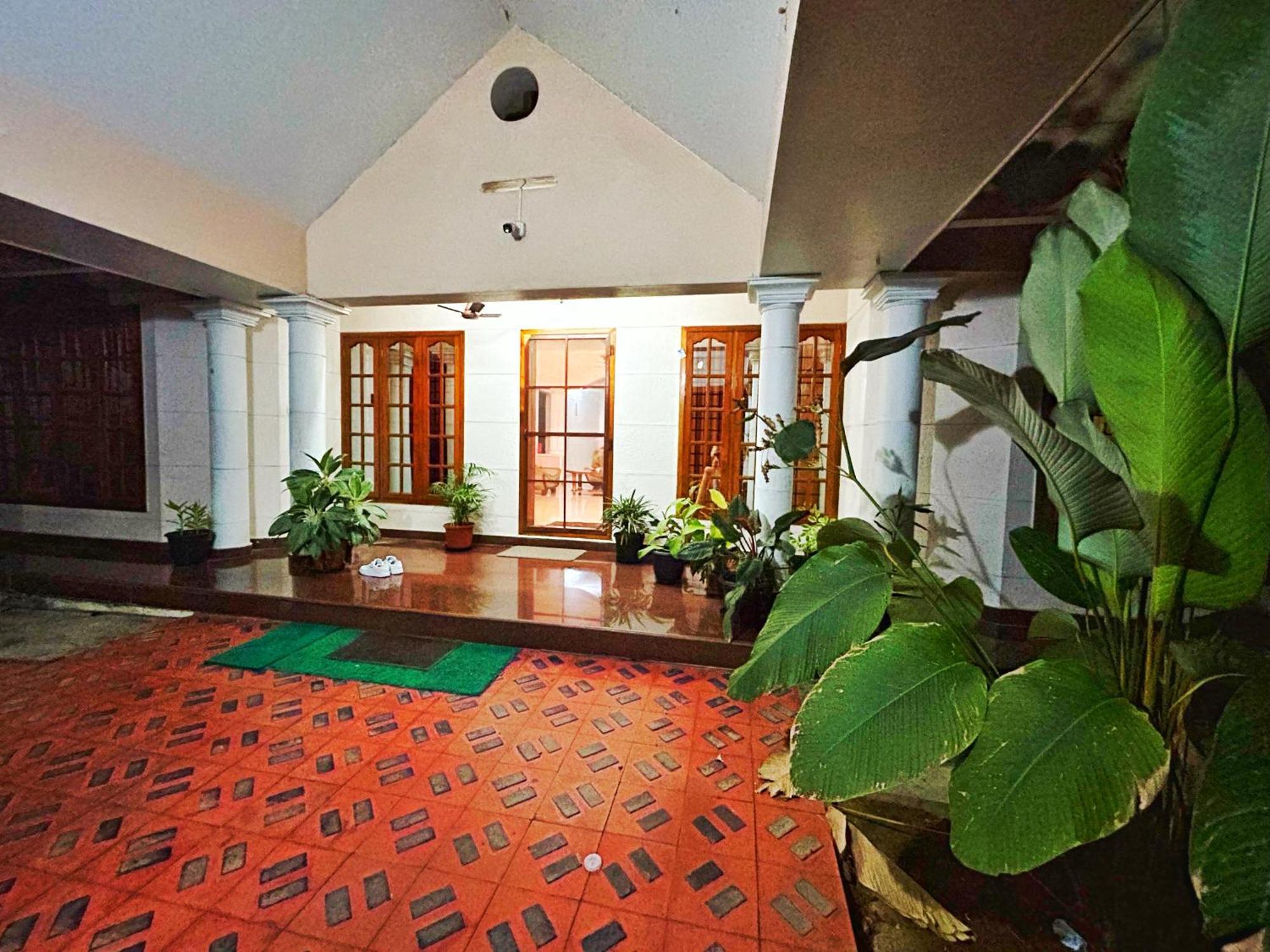 La Casa Trivandrum 4 Bhk Ac Luxury Villa At City Centre, Just 6 Kms To Airport Thiruvananthapuram Екстер'єр фото