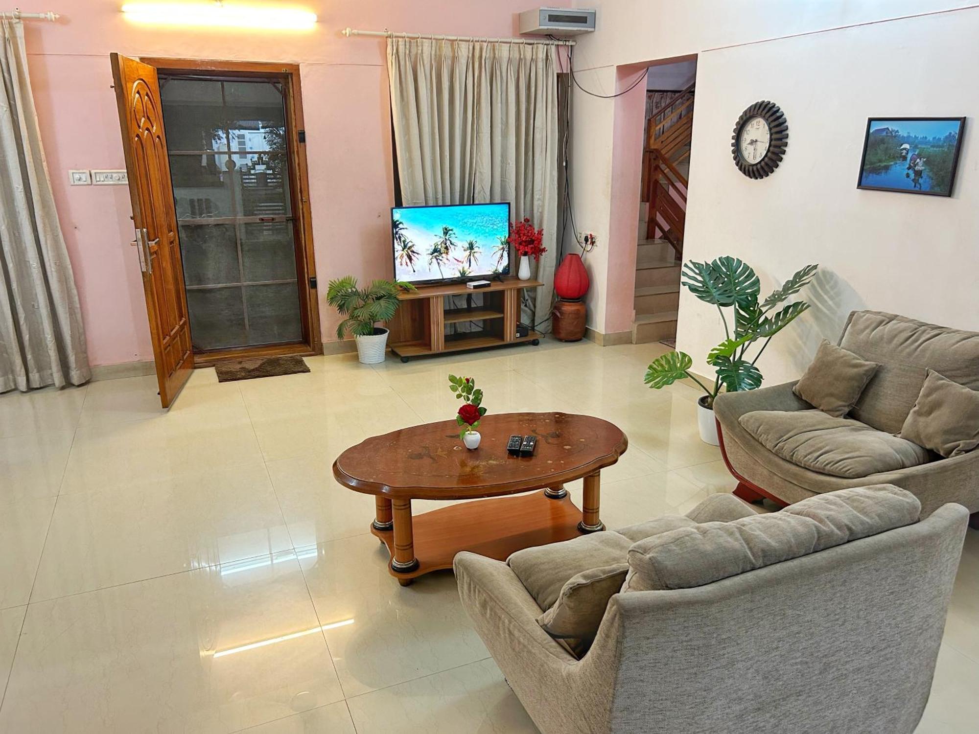 La Casa Trivandrum 4 Bhk Ac Luxury Villa At City Centre, Just 6 Kms To Airport Thiruvananthapuram Екстер'єр фото