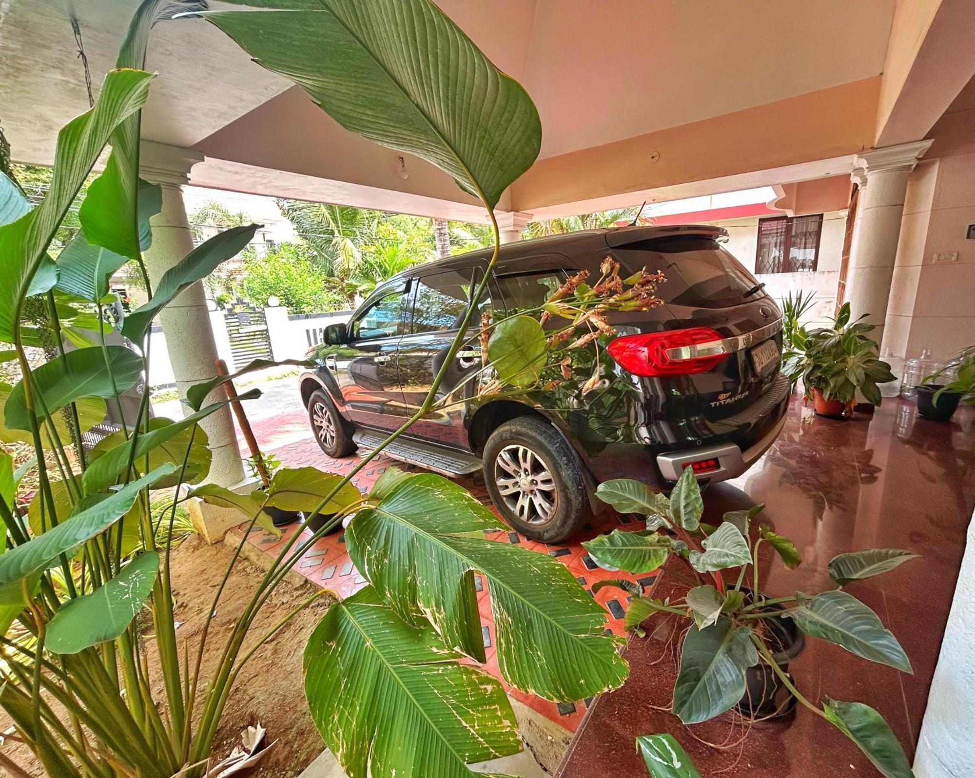 La Casa Trivandrum 4 Bhk Ac Luxury Villa At City Centre, Just 6 Kms To Airport Thiruvananthapuram Екстер'єр фото